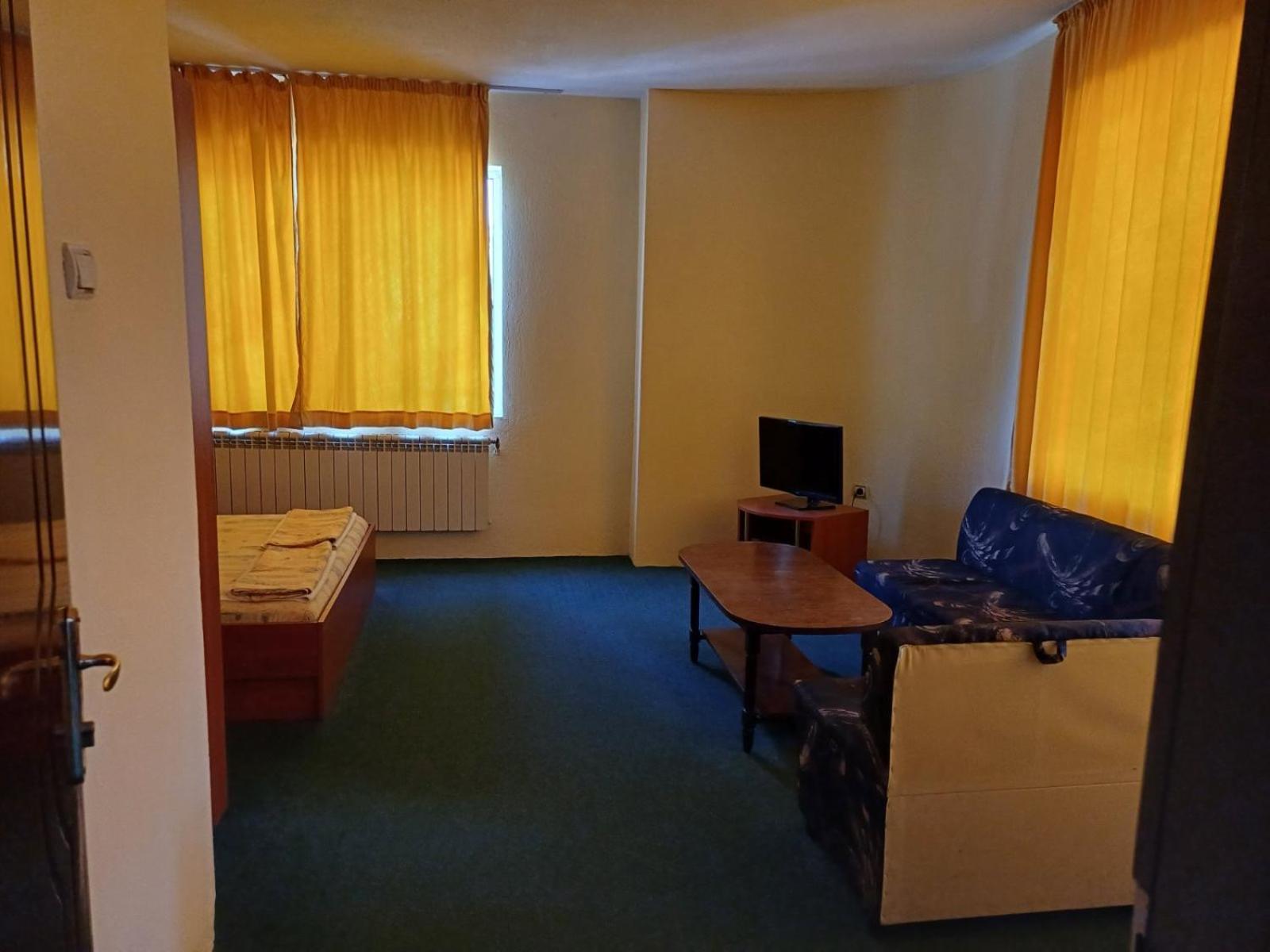 Интернационал Hotel Kulata Exterior foto