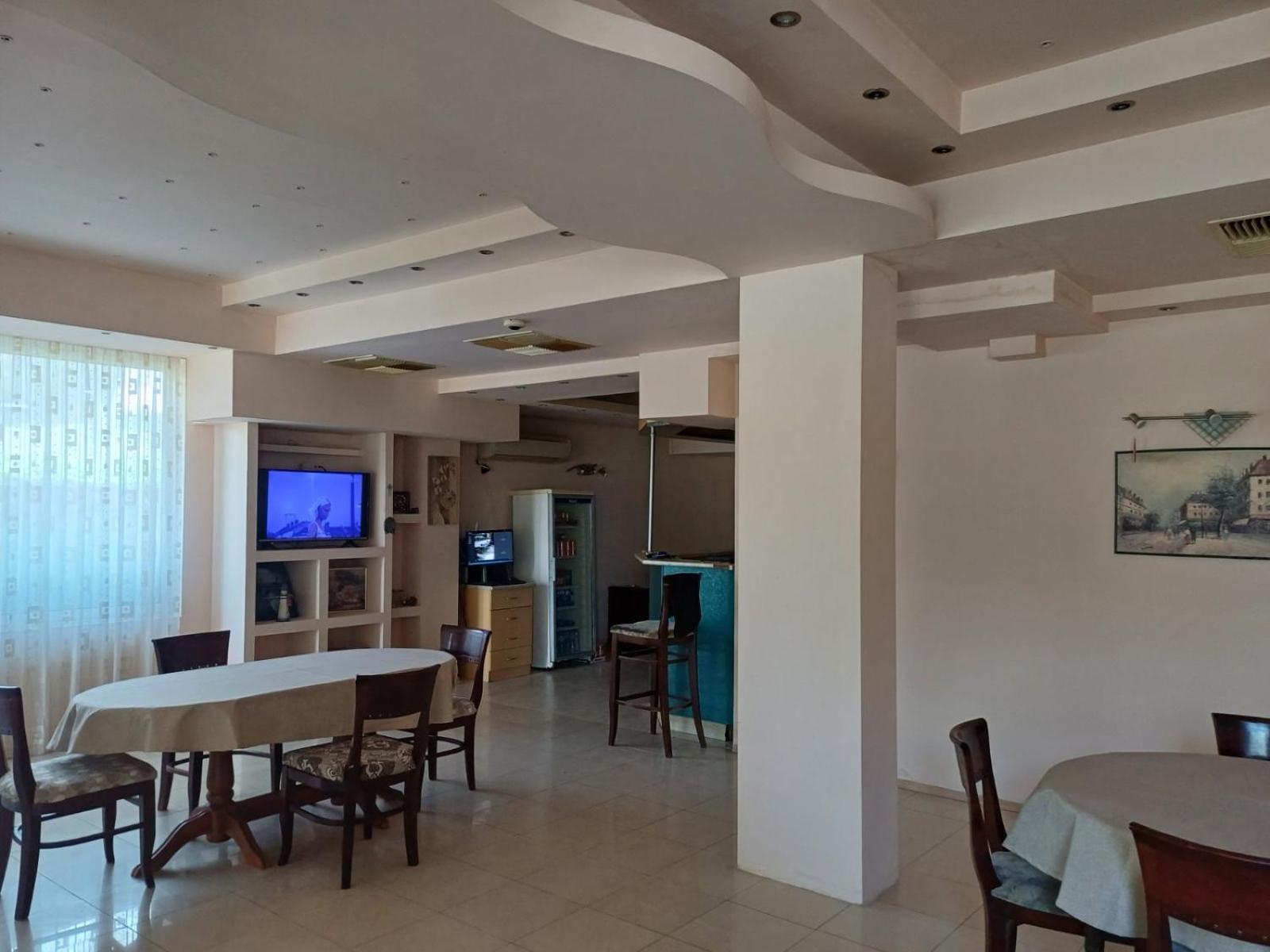 Интернационал Hotel Kulata Exterior foto